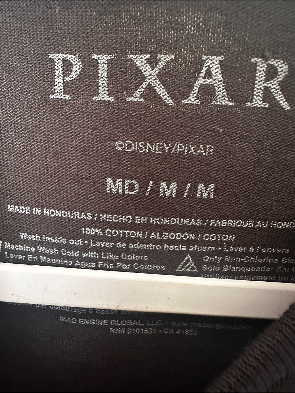 NWT Disney Pixar Cars Lightning McQueen Graphic Tee T-Shirt Black MD - Picture 3 of 3